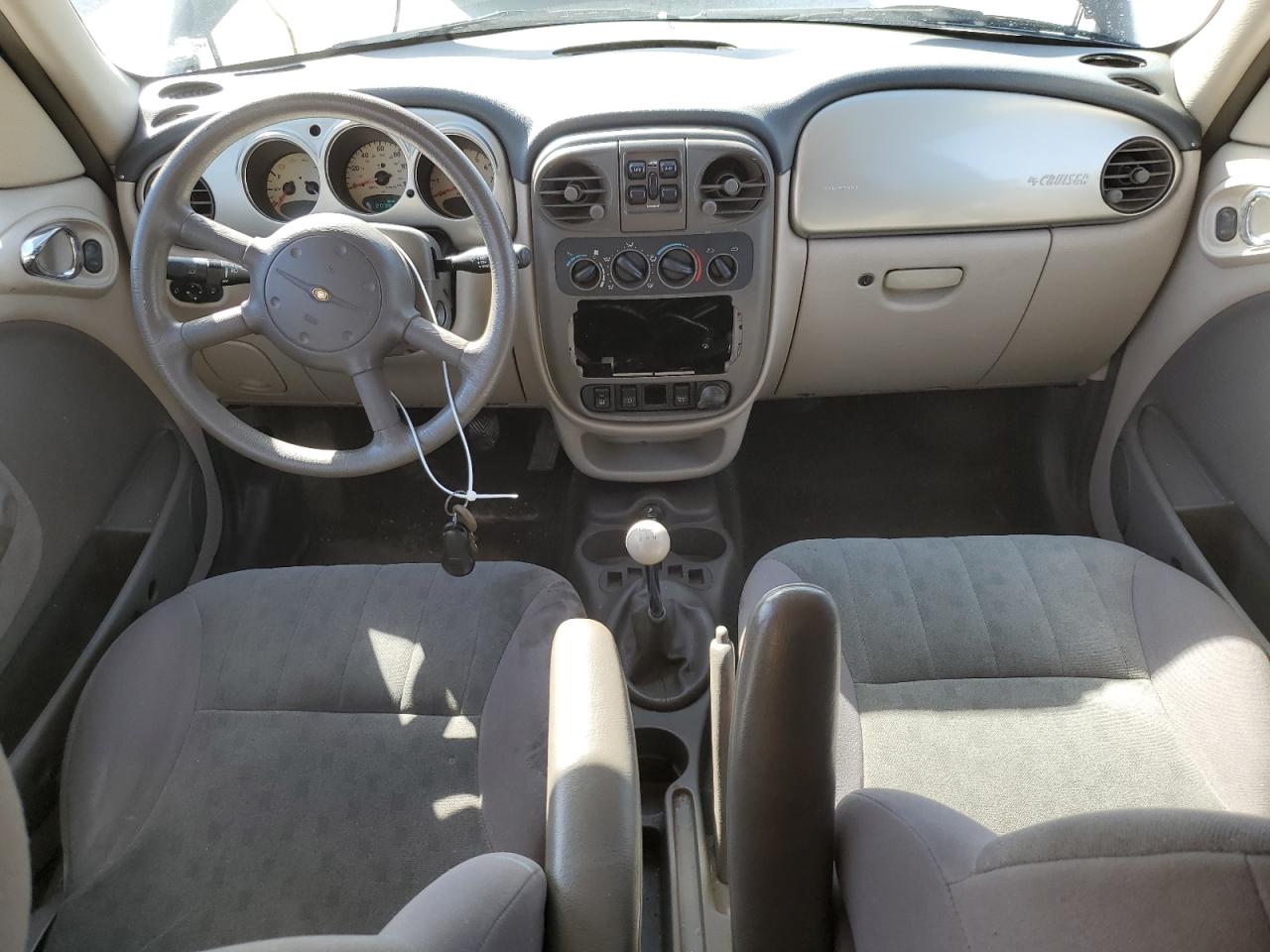 Photo 7 VIN: 3C4FY58B52T286634 - CHRYSLER PT CRUISER 