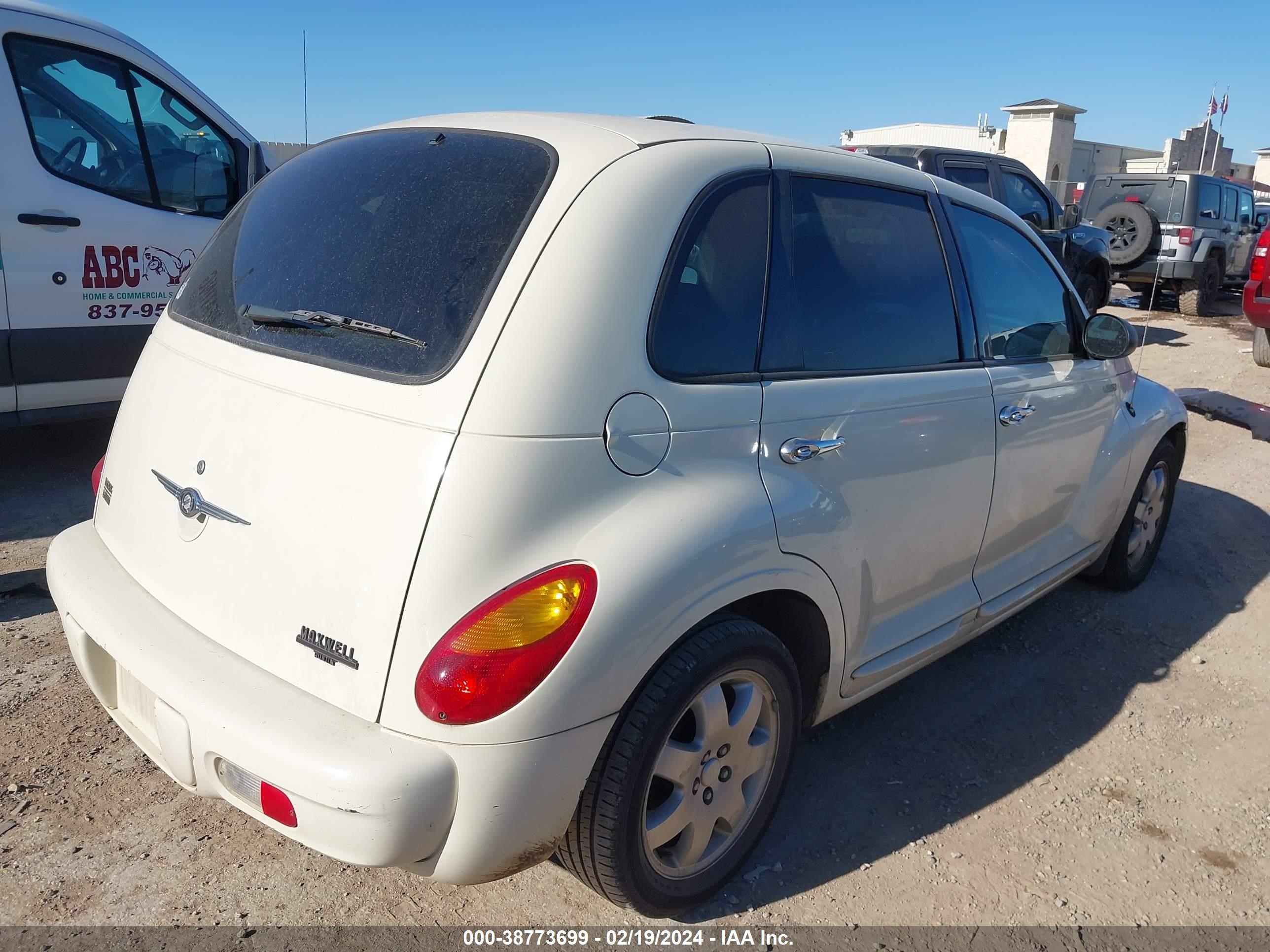 Photo 3 VIN: 3C4FY58B54T238571 - CHRYSLER PT CRUISER 