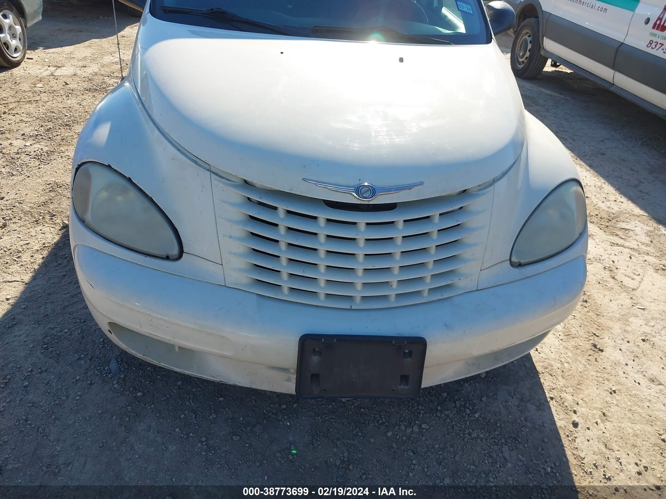 Photo 5 VIN: 3C4FY58B54T238571 - CHRYSLER PT CRUISER 