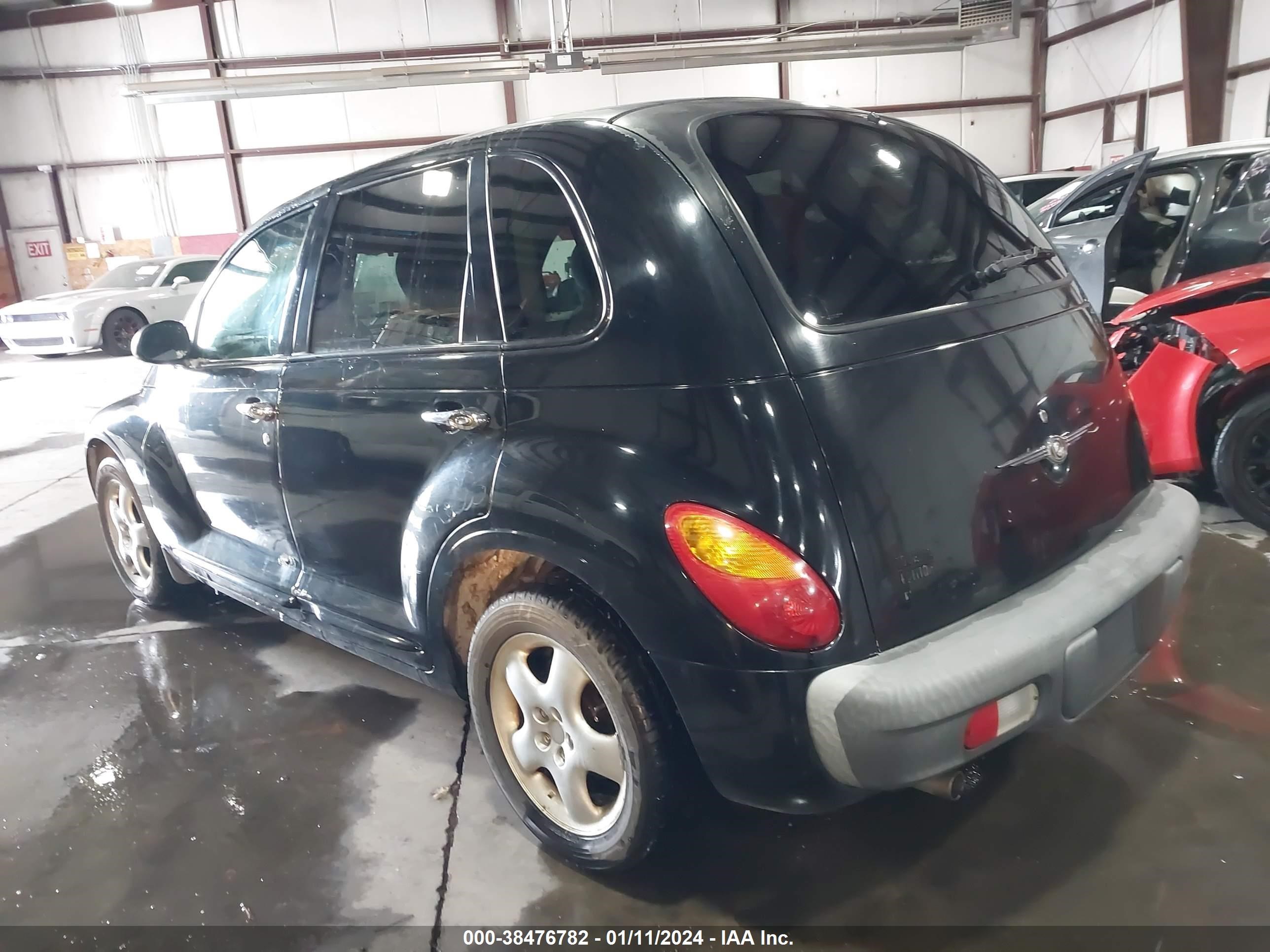 Photo 2 VIN: 3C4FY58B72T369871 - CHRYSLER PT CRUISER 