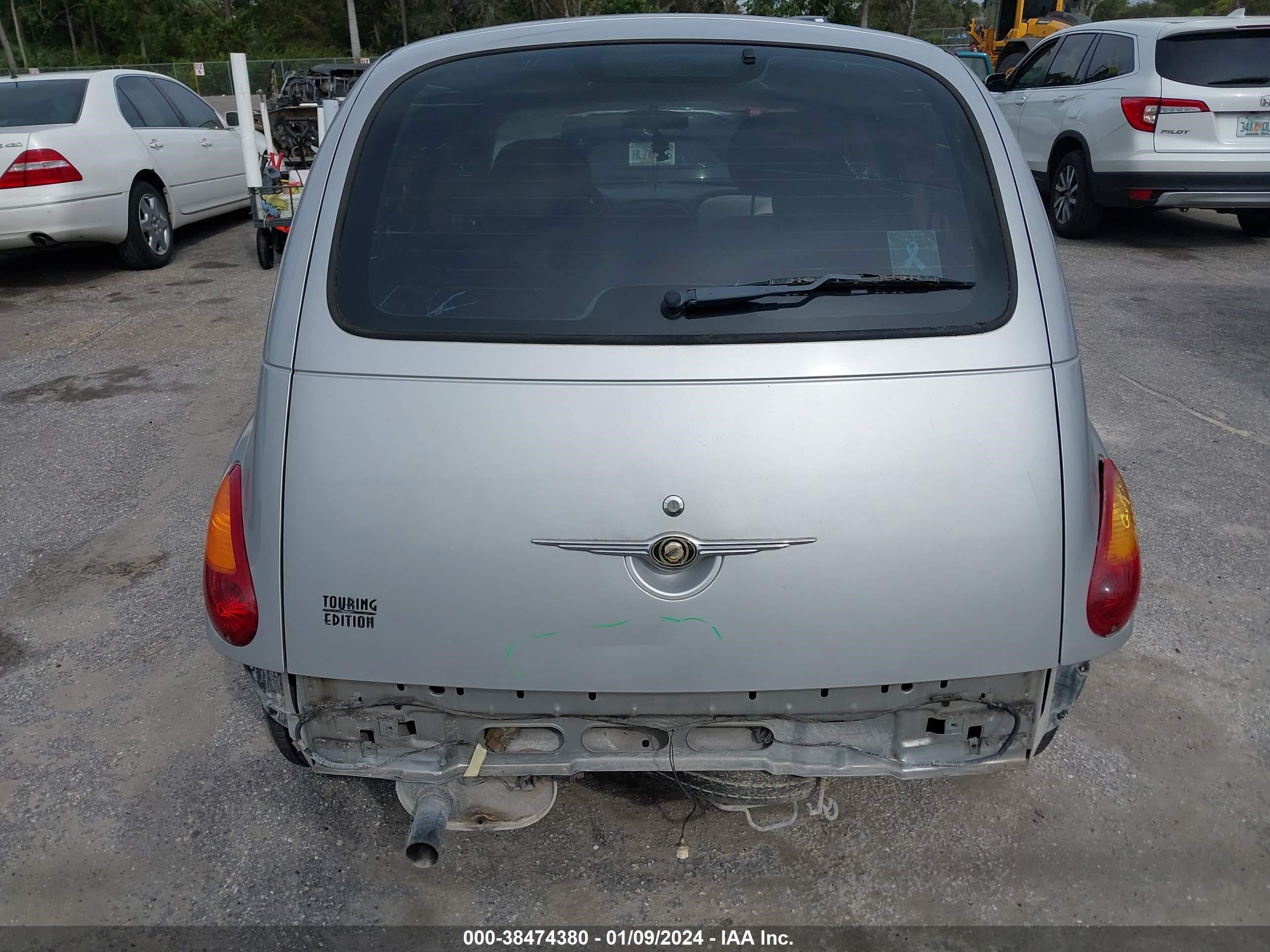 Photo 15 VIN: 3C4FY58B75T602121 - CHRYSLER PT CRUISER 