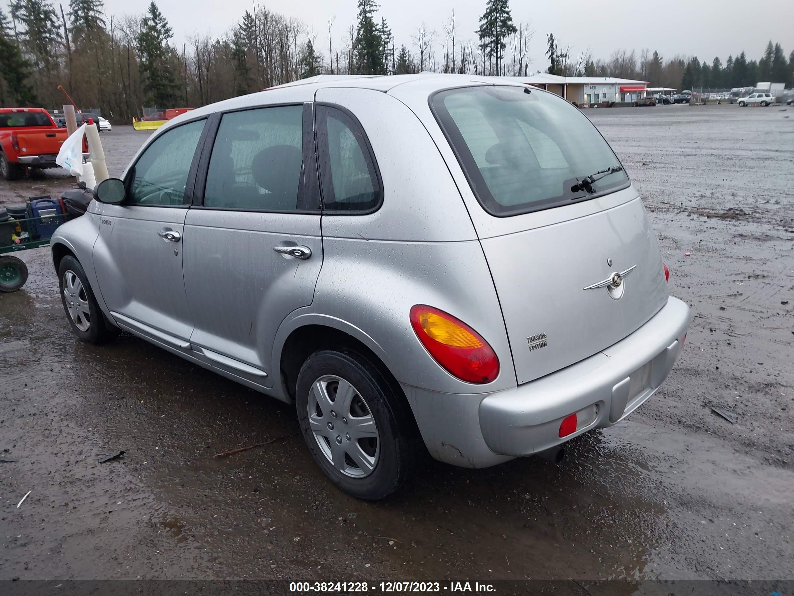 Photo 2 VIN: 3C4FY58B85T564513 - CHRYSLER PT CRUISER 