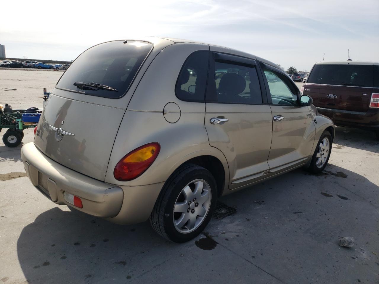 Photo 2 VIN: 3C4FY58BX3T503242 - CHRYSLER PT CRUISER 