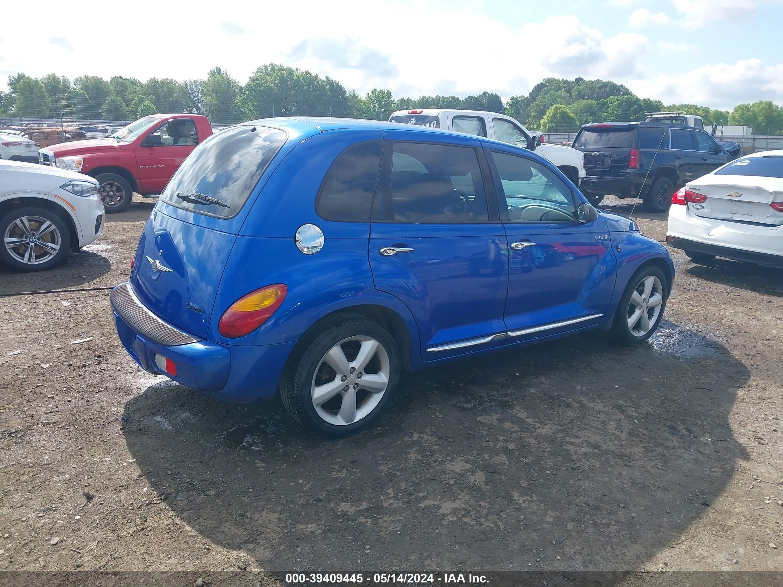 Photo 3 VIN: 3C4FY78G43T527785 - CHRYSLER PT CRUISER 