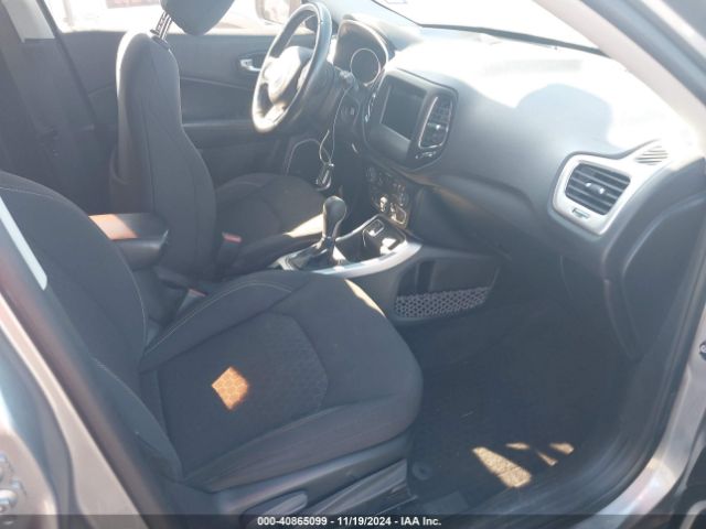 Photo 4 VIN: 3C4NJCAB0JT133611 - JEEP COMPASS 