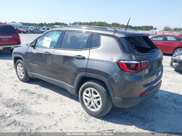 Photo 2 VIN: 3C4NJCAB0JT182369 - JEEP COMPASS 