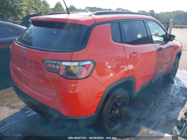 Photo 3 VIN: 3C4NJCAB0JT214981 - JEEP COMPASS 