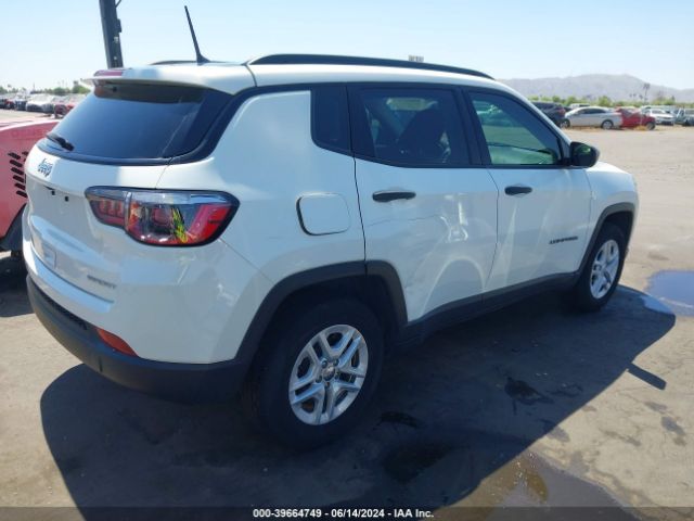 Photo 3 VIN: 3C4NJCAB0JT254834 - JEEP COMPASS 