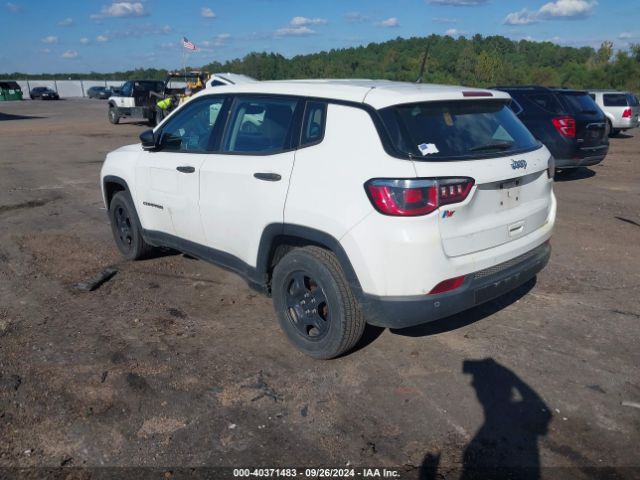 Photo 2 VIN: 3C4NJCAB0JT263436 - JEEP COMPASS 