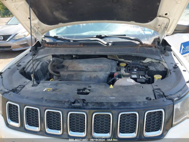 Photo 9 VIN: 3C4NJCAB0JT263436 - JEEP COMPASS 