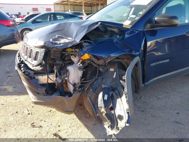 Photo 5 VIN: 3C4NJCAB0JT286487 - JEEP COMPASS 