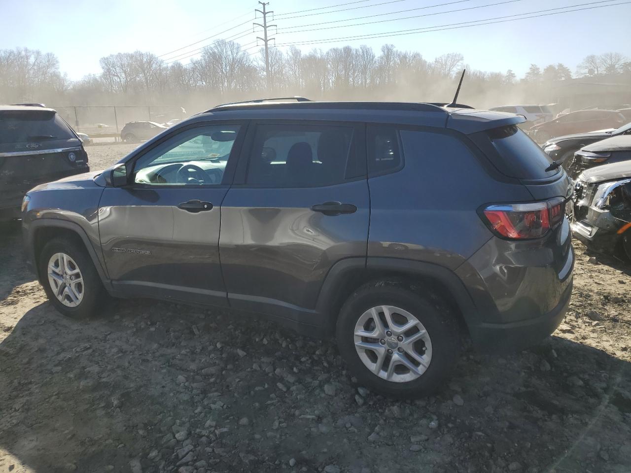 Photo 1 VIN: 3C4NJCAB0JT414372 - JEEP COMPASS 