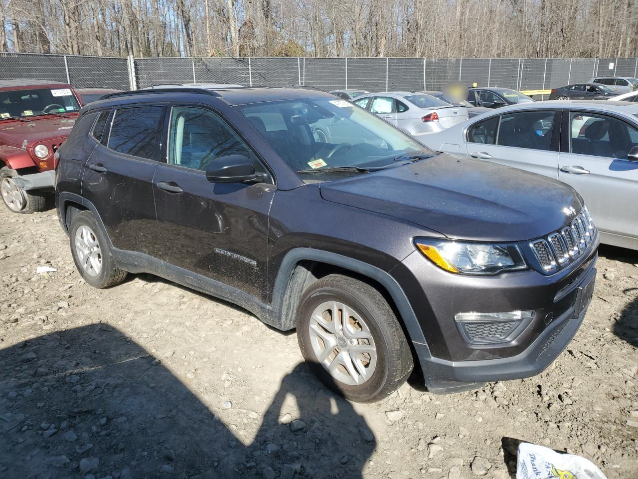 Photo 3 VIN: 3C4NJCAB0JT414372 - JEEP COMPASS 