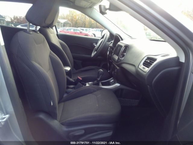 Photo 4 VIN: 3C4NJCAB0KT615965 - JEEP COMPASS 