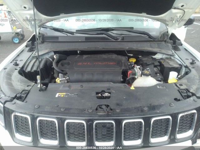 Photo 9 VIN: 3C4NJCAB1JT125324 - JEEP COMPASS 