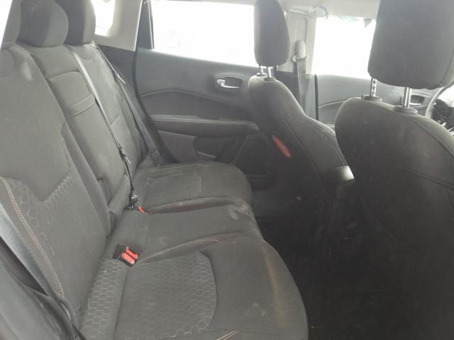 Photo 5 VIN: 3C4NJCAB2JT215078 - JEEP COMPASS 