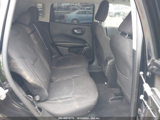 Photo 7 VIN: 3C4NJCAB2JT250865 - JEEP COMPASS 