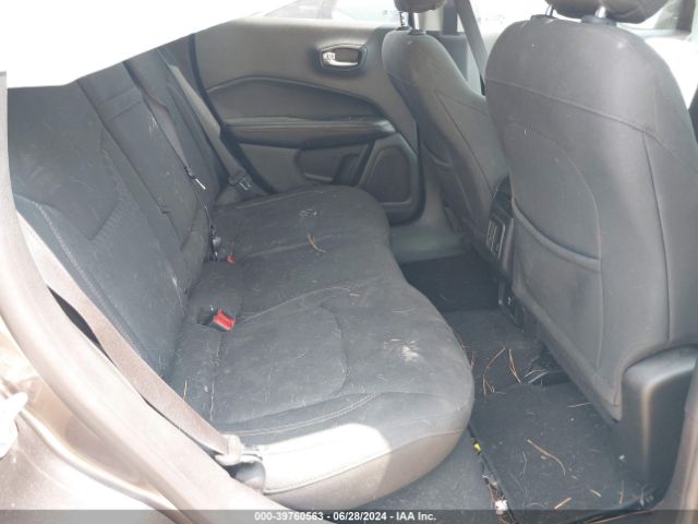 Photo 7 VIN: 3C4NJCAB2JT471348 - JEEP COMPASS 