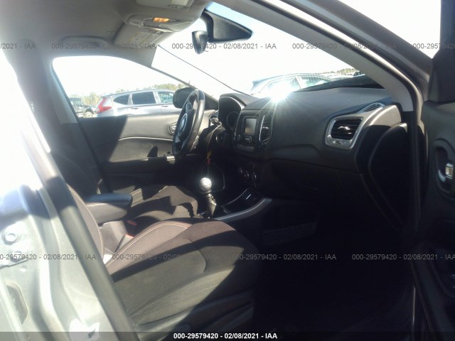 Photo 4 VIN: 3C4NJCAB3HT652422 - JEEP COMPASS 