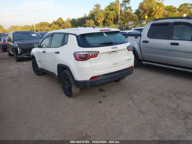 Photo 2 VIN: 3C4NJCAB3JT227112 - JEEP COMPASS 