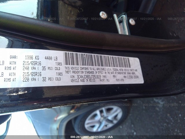 Photo 8 VIN: 3C4NJCAB3JT251619 - JEEP COMPASS 