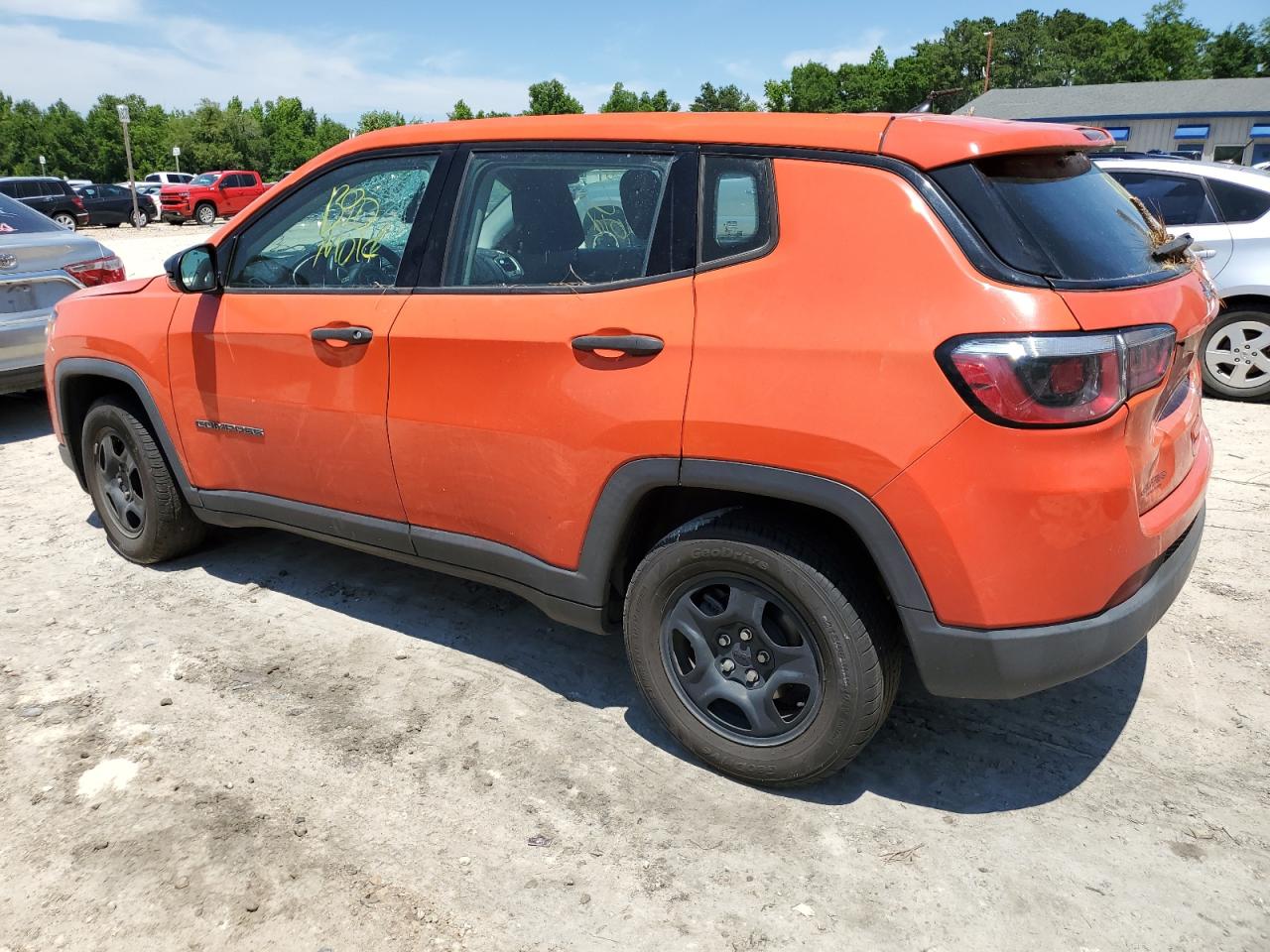 Photo 1 VIN: 3C4NJCAB3JT267528 - JEEP COMPASS 