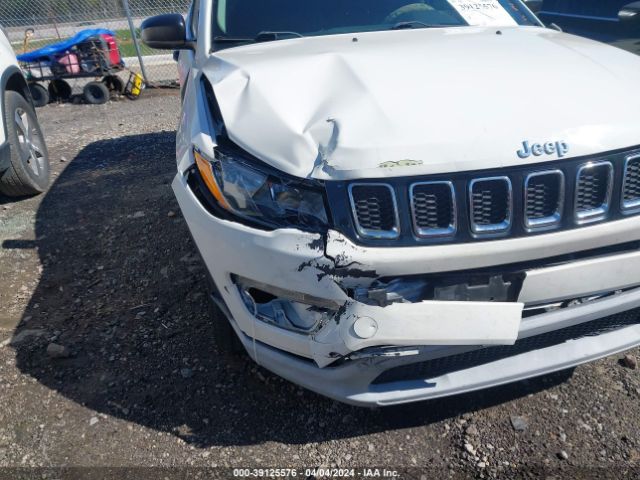 Photo 5 VIN: 3C4NJCAB3KT614146 - JEEP COMPASS 