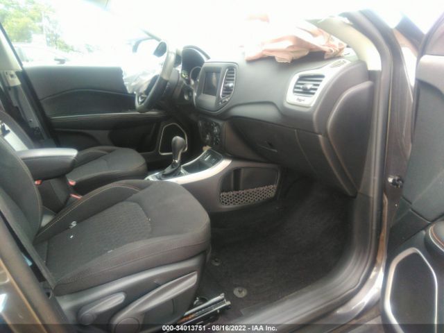 Photo 4 VIN: 3C4NJCAB3KT834886 - JEEP COMPASS 