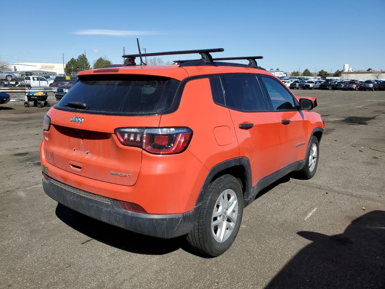 Photo 2 VIN: 3C4NJCAB4HT672615 - JEEP COMPASS 