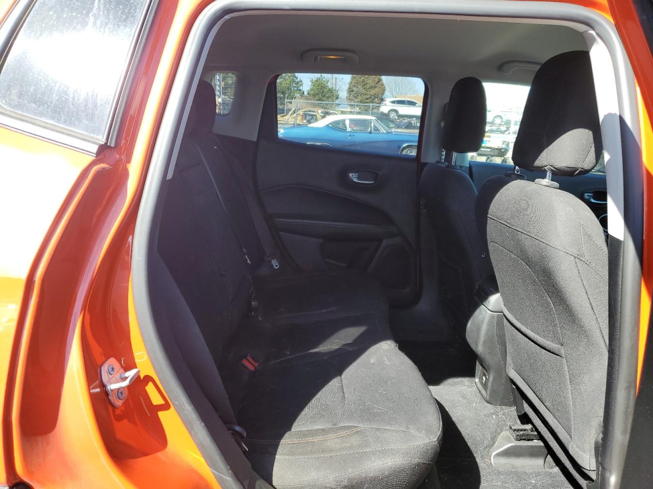 Photo 9 VIN: 3C4NJCAB4HT672615 - JEEP COMPASS 