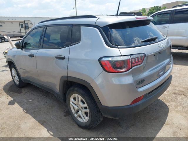 Photo 2 VIN: 3C4NJCAB4JT461971 - JEEP COMPASS 