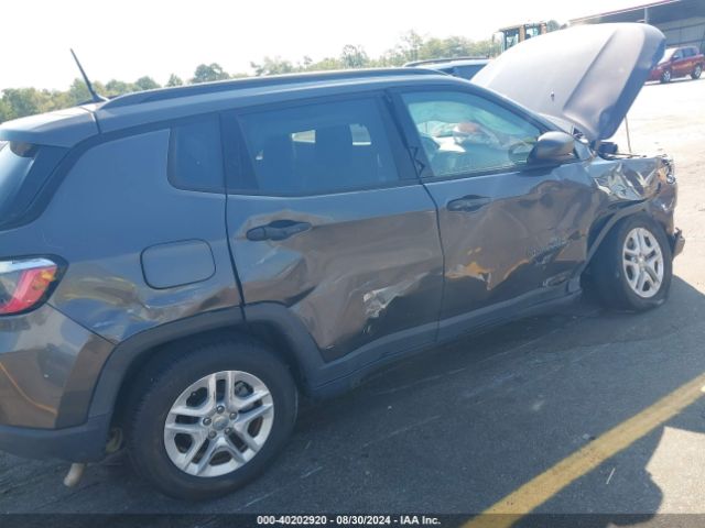 Photo 5 VIN: 3C4NJCAB5HT672560 - JEEP COMPASS 