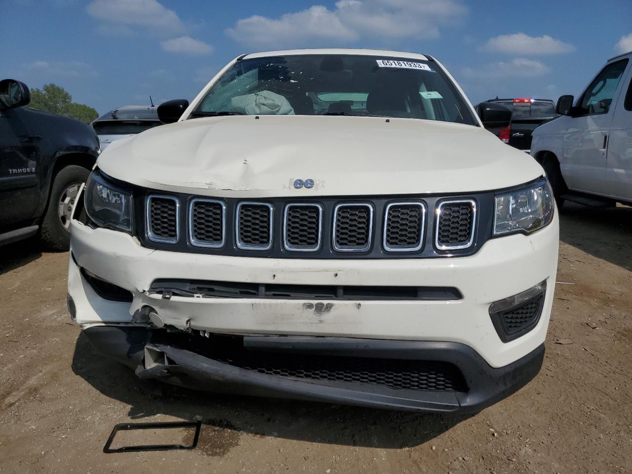 Photo 4 VIN: 3C4NJCAB5JT124211 - JEEP COMPASS 