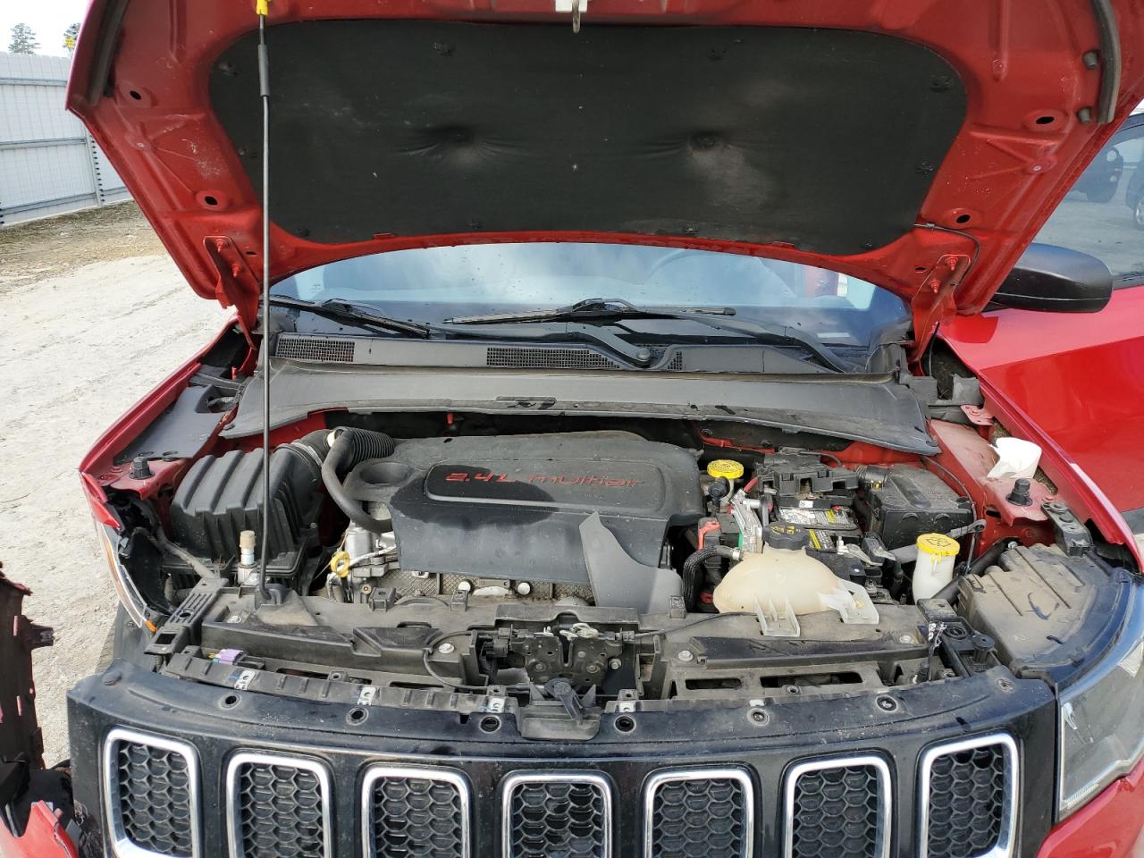 Photo 11 VIN: 3C4NJCAB5JT204351 - JEEP COMPASS 