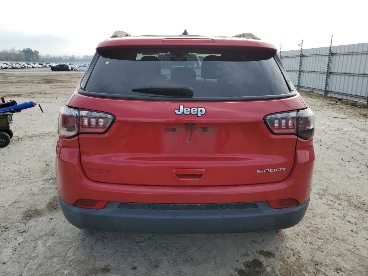 Photo 5 VIN: 3C4NJCAB5JT204351 - JEEP COMPASS 