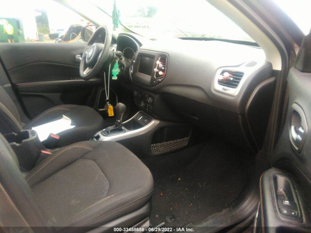 Photo 4 VIN: 3C4NJCAB5JT359126 - JEEP COMPASS 