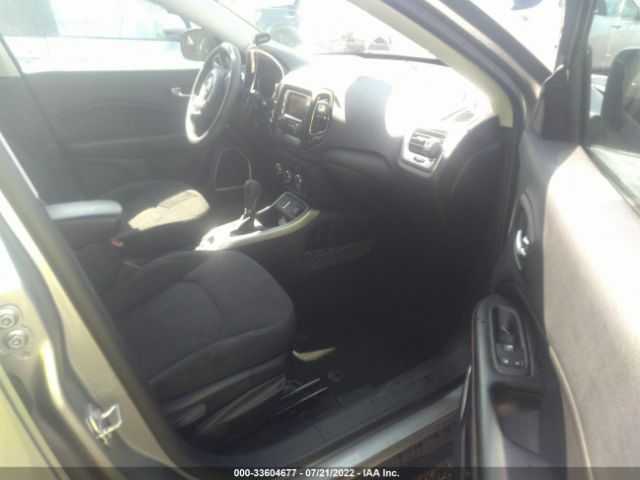 Photo 4 VIN: 3C4NJCAB5JT465978 - JEEP COMPASS 