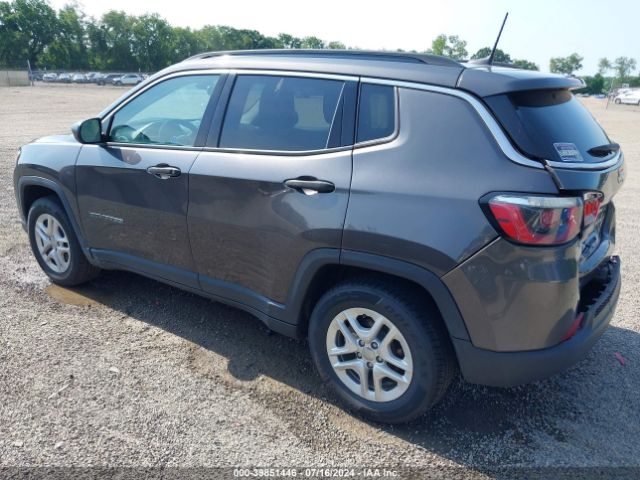 Photo 2 VIN: 3C4NJCAB5KT636682 - JEEP COMPASS 