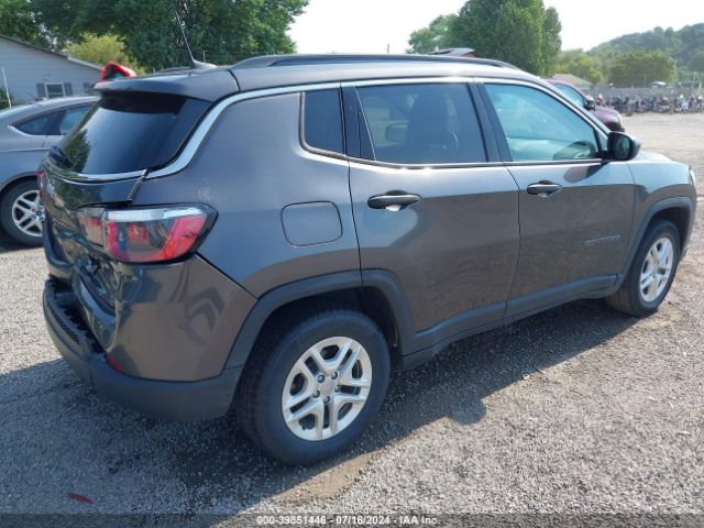 Photo 3 VIN: 3C4NJCAB5KT636682 - JEEP COMPASS 