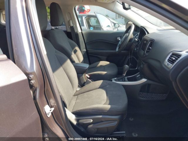 Photo 4 VIN: 3C4NJCAB5KT636682 - JEEP COMPASS 