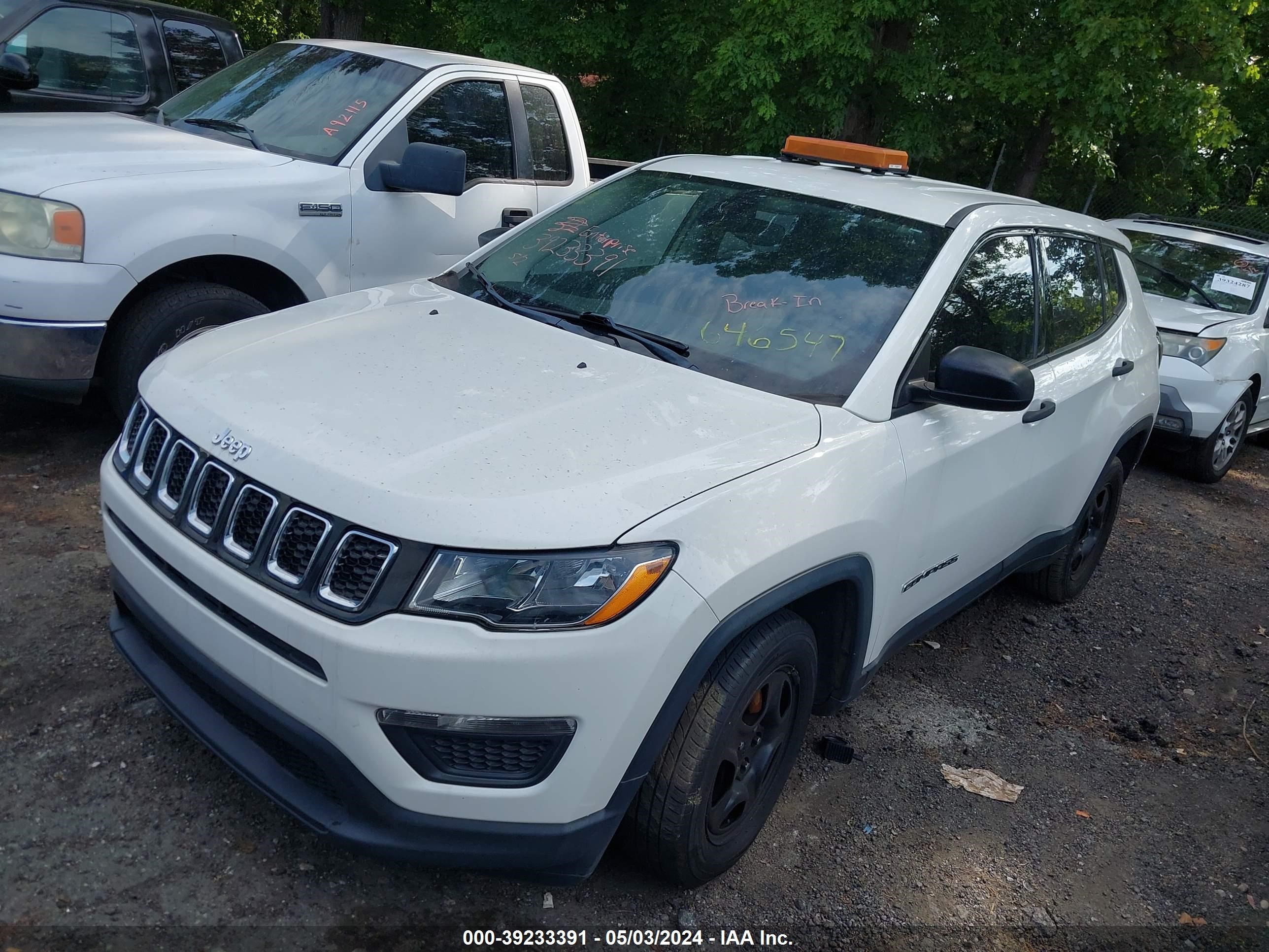 Photo 1 VIN: 3C4NJCAB5KT646547 - JEEP COMPASS 