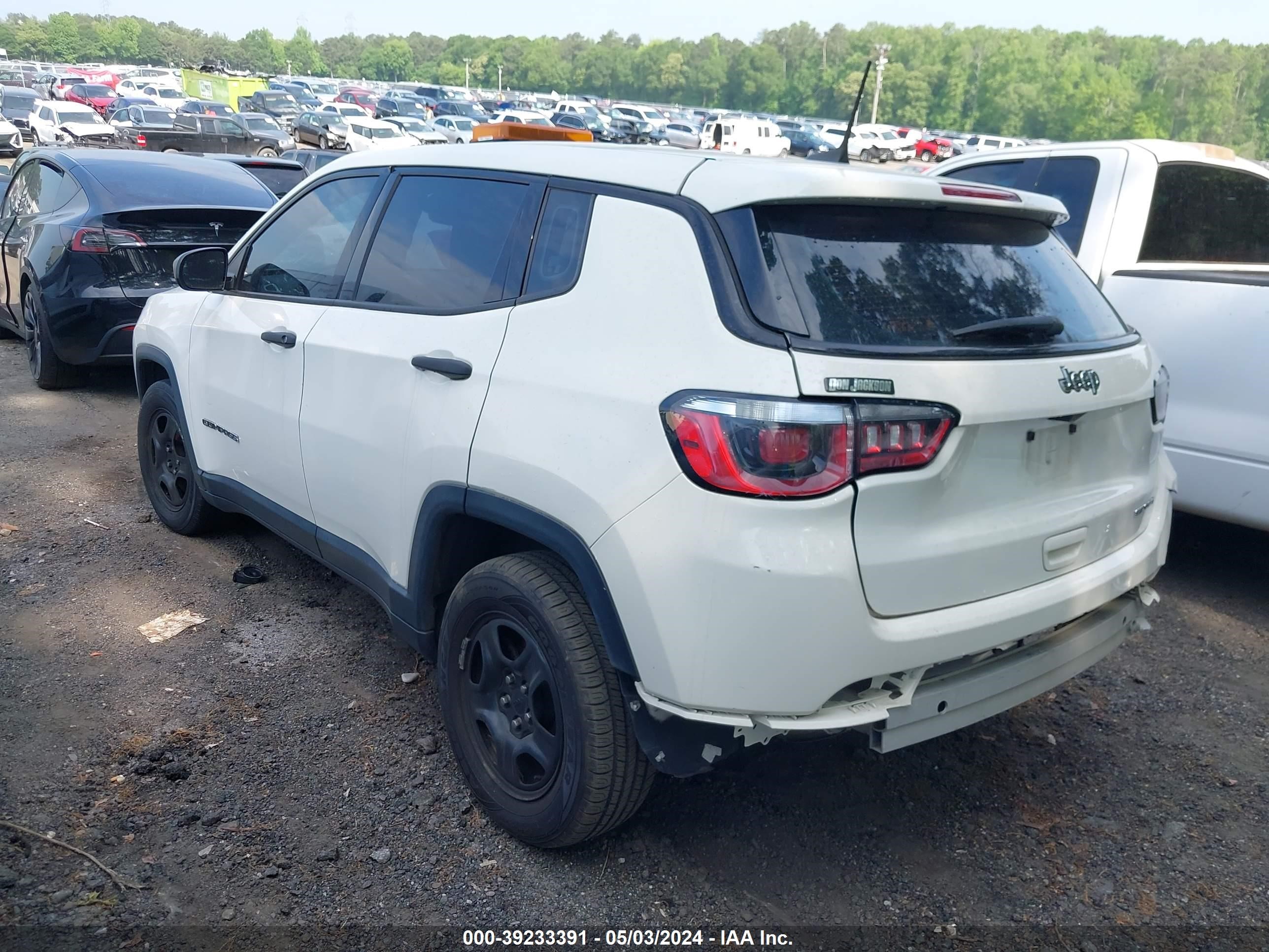 Photo 12 VIN: 3C4NJCAB5KT646547 - JEEP COMPASS 