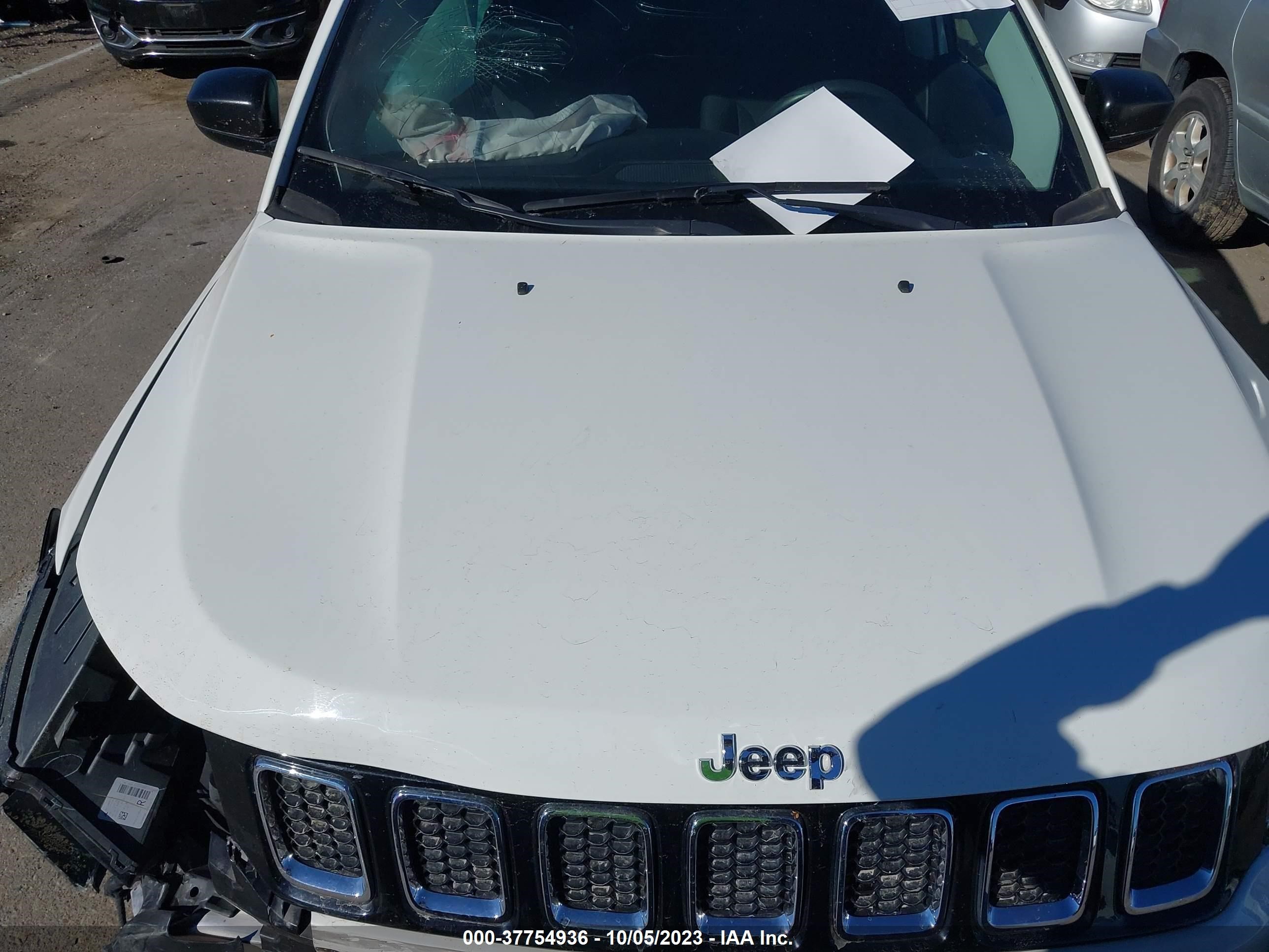 Photo 9 VIN: 3C4NJCAB6JT123987 - JEEP COMPASS 