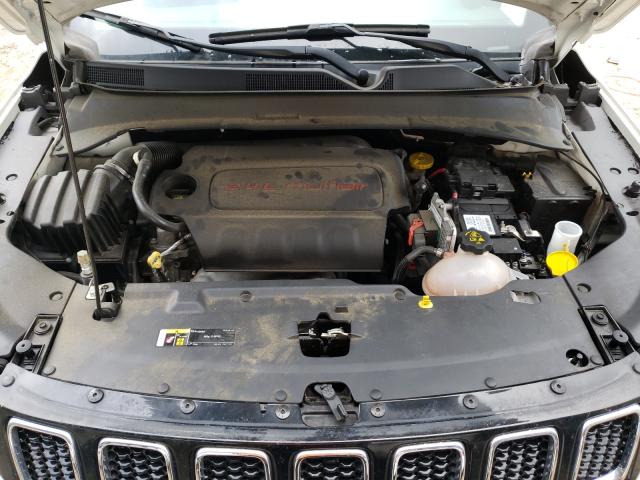 Photo 6 VIN: 3C4NJCAB6JT215004 - JEEP COMPASS SP 