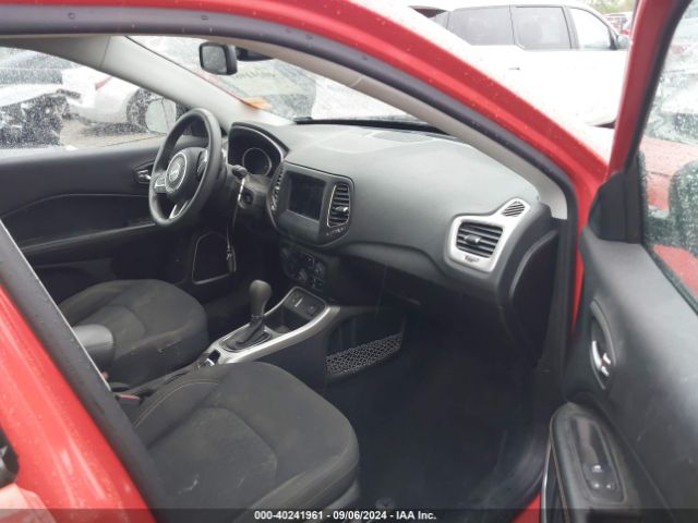 Photo 4 VIN: 3C4NJCAB6KT676589 - JEEP COMPASS 