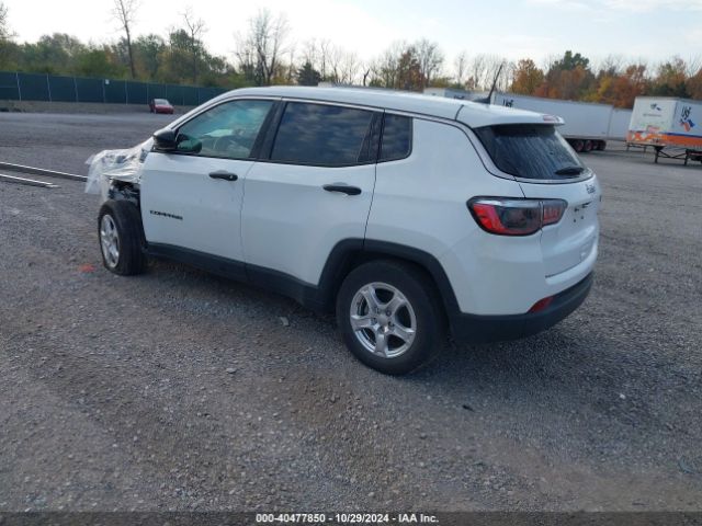 Photo 2 VIN: 3C4NJCAB6NT201870 - JEEP COMPASS 