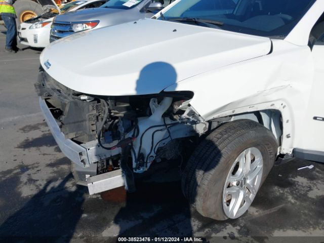 Photo 5 VIN: 3C4NJCAB7HT668462 - JEEP NEW COMPASS 