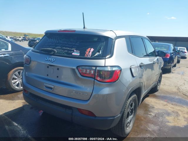 Photo 3 VIN: 3C4NJCAB7JT145058 - JEEP COMPASS 