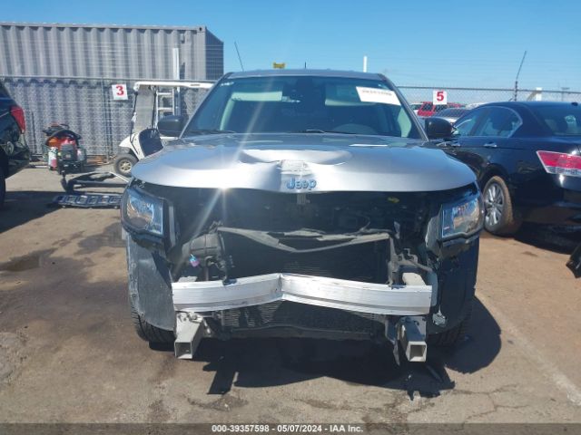 Photo 5 VIN: 3C4NJCAB7JT145058 - JEEP COMPASS 