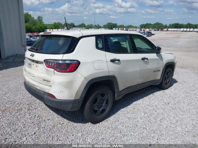 Photo 3 VIN: 3C4NJCAB7JT151796 - JEEP COMPASS 